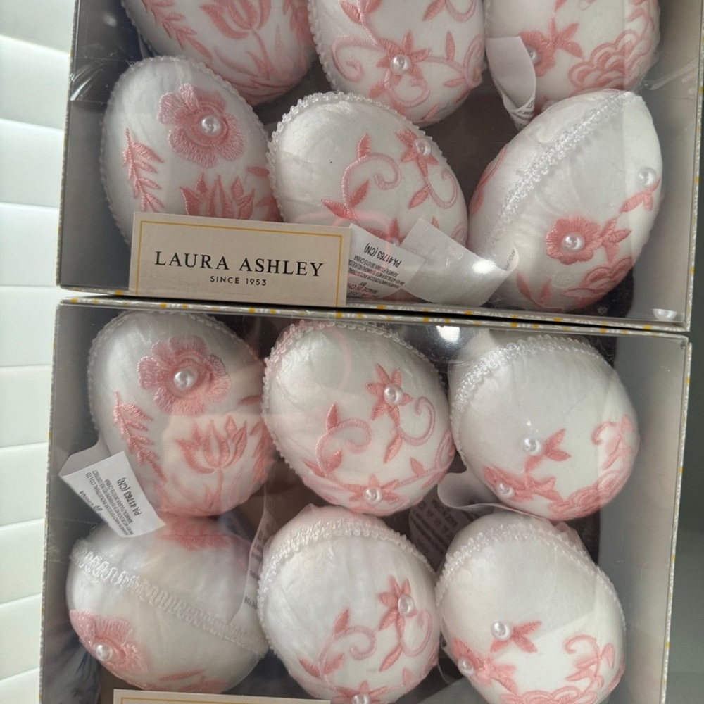 Laura Ashley 12 feet of Easter eggs garlands
